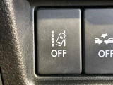【車線逸脱抑制機能】高速道路走行時、車線からはみ出しそうな時にステアリングを制御し車線内を走行する様にアシスト。より安全な運転をサポートしてくれます!