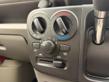ご納車前にはプロの整備士が点検を行い、交換の必要がある部品は交換してからご納車いたします。また、その後の点検・整備・車検等も当社にお任せください。