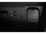 USB端子ソケット装備!アクセサリーDC12Vソケット装備!