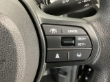 【アダプティブ・クルーズ・コントロール】予め設定した車速内でクルマが自動的に加減速。 前走車との適切な車間距離を維持しながら追従走行し、高速道路でのドライバーの疲労を軽減してくれる嬉しい機能付♪