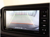 バックガイドモニターで、後方を確認しながら安心して駐車することができます。運転初心者も熟練者も必須の機能ですよ!