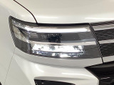 【LEDヘッドライト】明るい光が瞬時に立ち上がり、必要な場所を均一に照らします。寿命も長く省エネで、スタイリッシュなデザインは現代の主流です♪