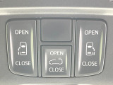 【両側パワースライドドア】スマートキーや運転席のスイッチで後席両側スライドドアの開閉が可能♪電動だから力を入れてドアを開ける必要が無く、小さなお子様でも簡単に開け閉めでき快適です♪