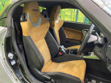 運転席シート廻りは使用感も少なく、良好な状態となっています。丁寧に使われていたことがよくわかりますね。