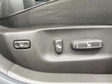 【パワーシート】スイッチ一つで簡単にシートの微調整が可能!電動だから力もいりません!快適なシートポジションにセットして、快適なドライブをお楽しみください。