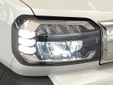 【LEDヘッドライト】明るい光が瞬時に立ち上がり、必要な場所を均一に照らします。寿命も長く省エネで、スタイリッシュなデザインは現代の主流です♪