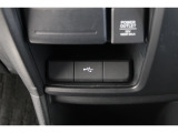 スマートフォンなどの音楽再生が可能なUSB接続ジャック装備車両です♪♪♪