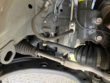 お車を安心してお乗りいただく為には、足回りの定期点検が欠かせません。サービスサポート(有償保証)では無料点検もご提供しており、安心のカーライフをお過ごしいただけるサポート体制が整っています。