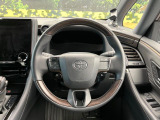 【純正革巻きステアリング】上質な革を使用することで、手にしっかり馴染みとても運転しやすいハンドルです♪