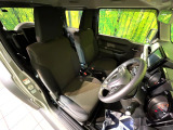 運転席シート廻りは使用感も少なく、良好な状態となっています。丁寧に使われていたことがよくわかりますね。