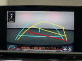 バックモニターで、後方を確認しながら安心して駐車することができます。運転初心者も熟練者も必須の機能ですよ!