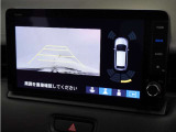 ◆リアワイドカメラシステム◆3種類の表示で後方確認をサポート♪セレクトレバーを「R」の位置に入れるとカメラ画像に切り替え。ノーマルビューでは従来のリアカメラと同様の標準的なビューで表示します!