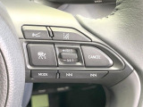 【レーダークルーズコントロール】高速道路での長距離走行が楽に!!自動で速度を保つクルーズコントロールが、衝突軽減システムと連携し、前方の車両を感知して車間を保つように速度調節してくれます!!