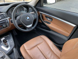 国道1号線に沿い横浜市営地下鉄「三ッ沢上町駅」から徒歩約10分。 BMW Premium Selection 横浜三ッ沢店 / 〒240-0062神奈川県横浜市保土ヶ谷区岡沢町322-3/TEL:045-612-8488