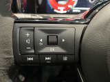 ステアリングスイッチ搭載!ハンドルひとつで手を離さなくても運転中視線をそらさなくても操作が出来て便利です♪
