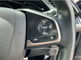 Hondaセンシングの機能のひとつ、アダプティブクルーズコントロール付!アクセルから足を離しても設定したスピードと前車との車間を保ち走行してくれます!車線維持もアシスト☆高速道路で疲労軽減ですね☆