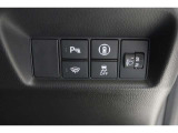 ホンダセンシング搭載!誤発進抑制機能・路外逸脱抑制機能・歩行者事故低減ステアリング・車線維持支援システム・先進車発進お知らせ機能など多彩な先進安全機能でより安全で快適なドライブを支援します。