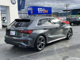 1.Audi正規輸入車である事。2.新車登録時からの正規メンテナンスノート(整備記録)がある事。3.初年度登録日から10年以内である事。4.走行距離10万km以下である事。5.修復歴車、改造車でない事