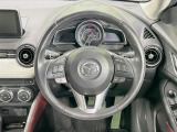 【純正革巻きステアリング】上質な革を使用することで、手にしっかり馴染みとても運転しやすいハンドルです♪