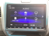 ナビゲーションは純正9インチメモリーナビを装着しております。AM、FM、CD、DVD再生、Bluetooth、音楽録音再生、フルセグTVがご使用いただけます。