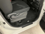 内部はこちらです。快適さと使い勝手を追求した車内空間で、安全な旅をお楽しみくださいませ。