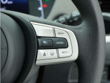 ◆アダプティブクルーズコントロール◆予め設定した車速内でクルマが自動的に加減速。前走車との適切な車間距離を維持しながら追従走行します。【LKAS】車線維持支援システムでステアリング操作を支援。