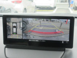360&deg;ビューモニターを搭載しています。コーナーセンサーと合せてお使いいただくことで、安全、安心にお車の取り回しを行っていただけます。