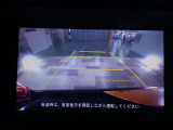 バックカメラの画像です。ガイドラインがスムースな車庫入れをサポートいたします!車庫入れの安心感がアップしますね☆