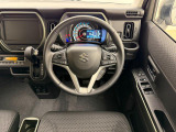 このハンドルを握った時に、車を所有している優越感を味わえますね