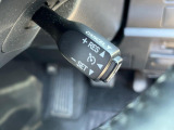 【クルーズコントロール】高速道路もラクラク走行。アクセルを離しても一定速度で走行ができ、長距離運転時の負担を軽減!加速・減速も簡単なスイッチ操作で調整できます。