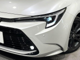 【LEDヘッドライト】悪天候や夜間走行時も良好な視界を確保し安心して運転できる高輝度LEDヘッドライトを装備!点灯速度が早く、消費電力も抑えられています。