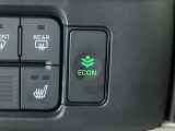 ★ECONスイッチ★ エコドライブを加速しよう!スイッチをONにすると、運転の仕方によるロスを抑え込み燃費をよくするようクルマが頑張ります(*^ー^*)燃費向上にチャレンジ♪