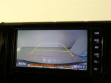 車庫入れや駐車で威力を発揮するのがバックモニター!ナビディスプレイに後ろの様子が映し出されるから安心です。