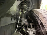お車を安心してお乗りいただく為には、足回りの定期点検が欠かせません。サービスサポート(有償保証)では無料点検もご提供しており、安心のカーライフをお過ごしいただけるサポート体制が整っています。