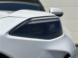 【LEDヘッドライト】消費する電力が少なく耐久年数が長いのが特徴のヘッドライトです。さらに長持ちさせたい方は、ヘッドライト・フロントガラスなどのコーティングもご用意しています。