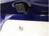 バックカメラが付いているので後方確認が非常にしやすいです。今や運転初心者も熟練者も必須装備!ついていて損はないですね♪