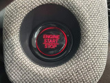 ワンプッシュでエンジンのスタート、ストップが出来て便利です。