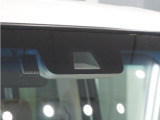 運転する人も、そうでない人も、家族みんなが安心して、自由にお出かけできる生活をサポートする先進機能。