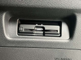 ETC車載器付きです♪高速道路をスイスイと通過!で、キャシュレス!クルマは料金所をノンストップで通過することができます☆