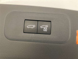 バックドアの開閉が電動操作可能。荷物の出し入れもラクラクです。