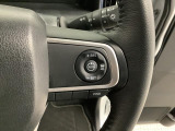 【アダプティブクルーズコントロール】長距離の運転が快適に♪設定した車速を上限に前方の車両との距離をキープ!ハンドルのスイッチで操作できるため、アクセルやブレーキでの疲れを軽減します☆