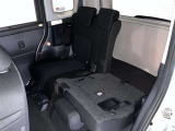 しっかり使える荷室で多彩なシートアレンジが可能です☆