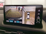 全方位モニターがついています! 車の周囲を360&deg;安全確認できるので、普段の駐車はもちろんの事、縦列駐車や幅寄せの際にも活躍してくれますよ。