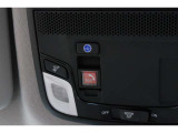 緊急通報ボタンが装備されています。ホンダコネクト対応。ご利用には、Honda Total Care プレミアムのご加入が必要です。