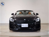 【キドニーグリル】BMWは約90年もの間、ほぼ全ての車両にひと目でBMWだと分かるこの特徴的なフロントグリルが備えられ、デザイン・アイコンとして親しまれてきました。
