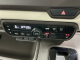 フロント両席にはシートヒーターが付いています!寒い日に便利な装備ですね。