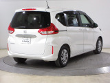 ボディクリーニング後、愛車をピカピカの状態へ保護するコーティング「ブライトパック」がおススメです!水垢がつきにくく、手入れがしやすくなりますよ!いつも愛車をきれいにしておきたい方におススメです。