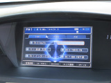 ナビゲーションは純正HDDナビを装着しております。AM、FM、CD、DVD再生、Bluetooth、音楽録音再生、ワンセグTVがご使用いただけます。初めて訪れた場所でも安心ですね!