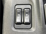 【シートヒーター】寒い日に重宝するシートヒーター!エアコンより早く温まってくれるので寒がりの人も安心ですね♪エアコンの温風は乾燥するから苦手、という方にもをおすすめです。