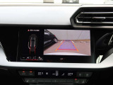バックカメラ駐車時、後退時に後方を確認する事ができる安全快適装備になります映像だけでなくセンサーにより障害物の距離もドライバーに直感的に伝えてくれる機能になります。